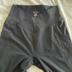 Black buff bunny leggings with side pockets